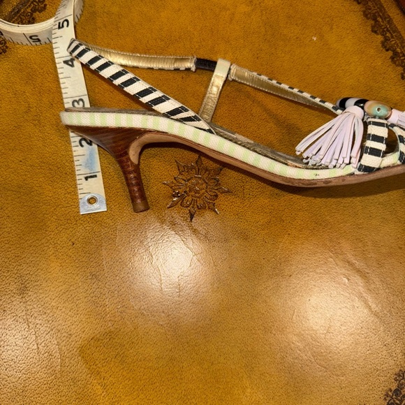 Christian Lacroix Sandals size 39/9 Heel height 2” MSRP $295 - Picture 5 of 5